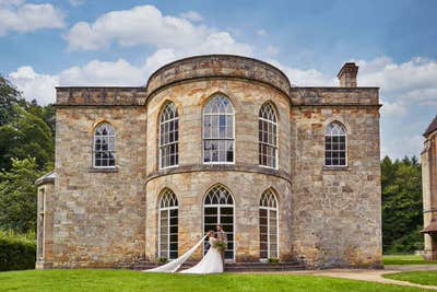 Guide to hiring a top rated Middleham Wedding Photographer